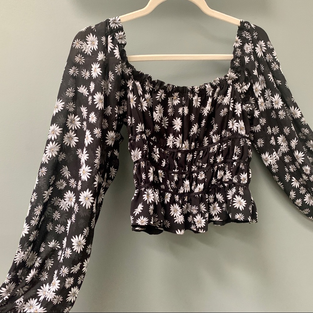 Woman’s chiffon top size S